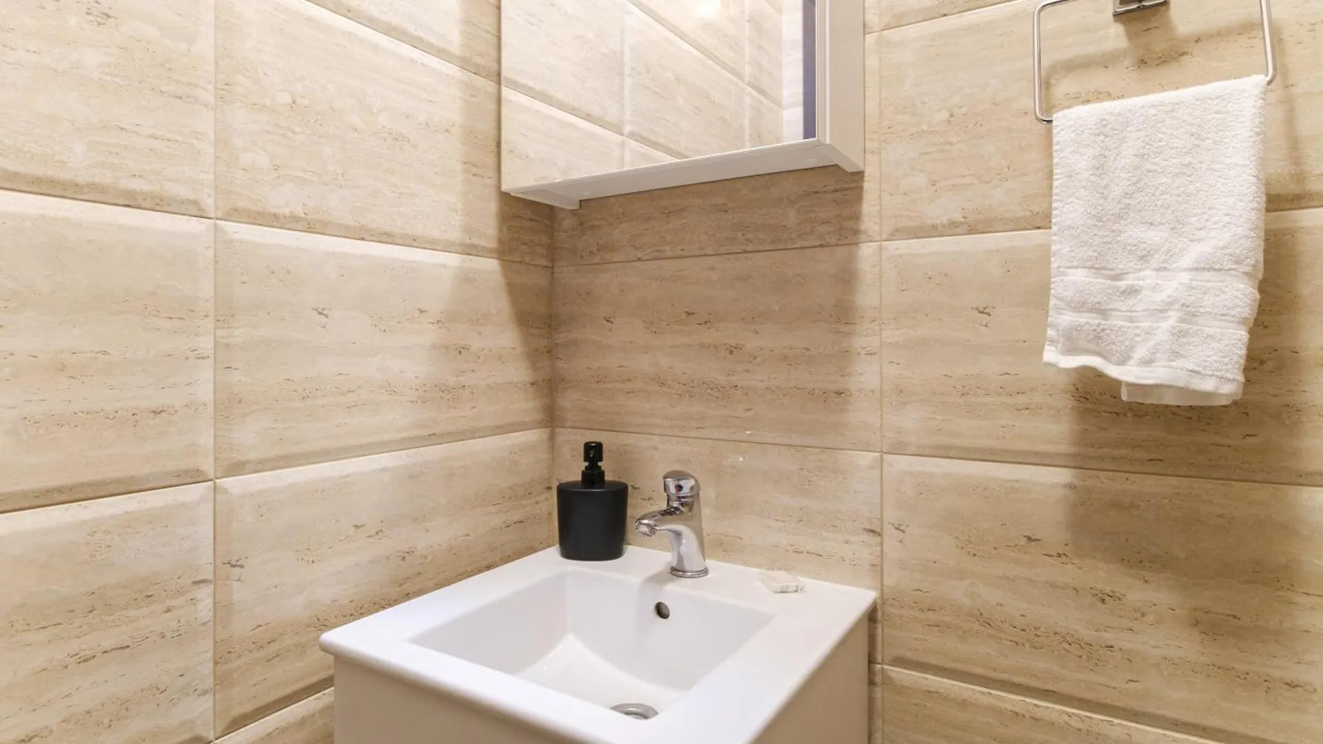 Chic Luxury Escape Close To Kapana Area Plovdiv Apartment