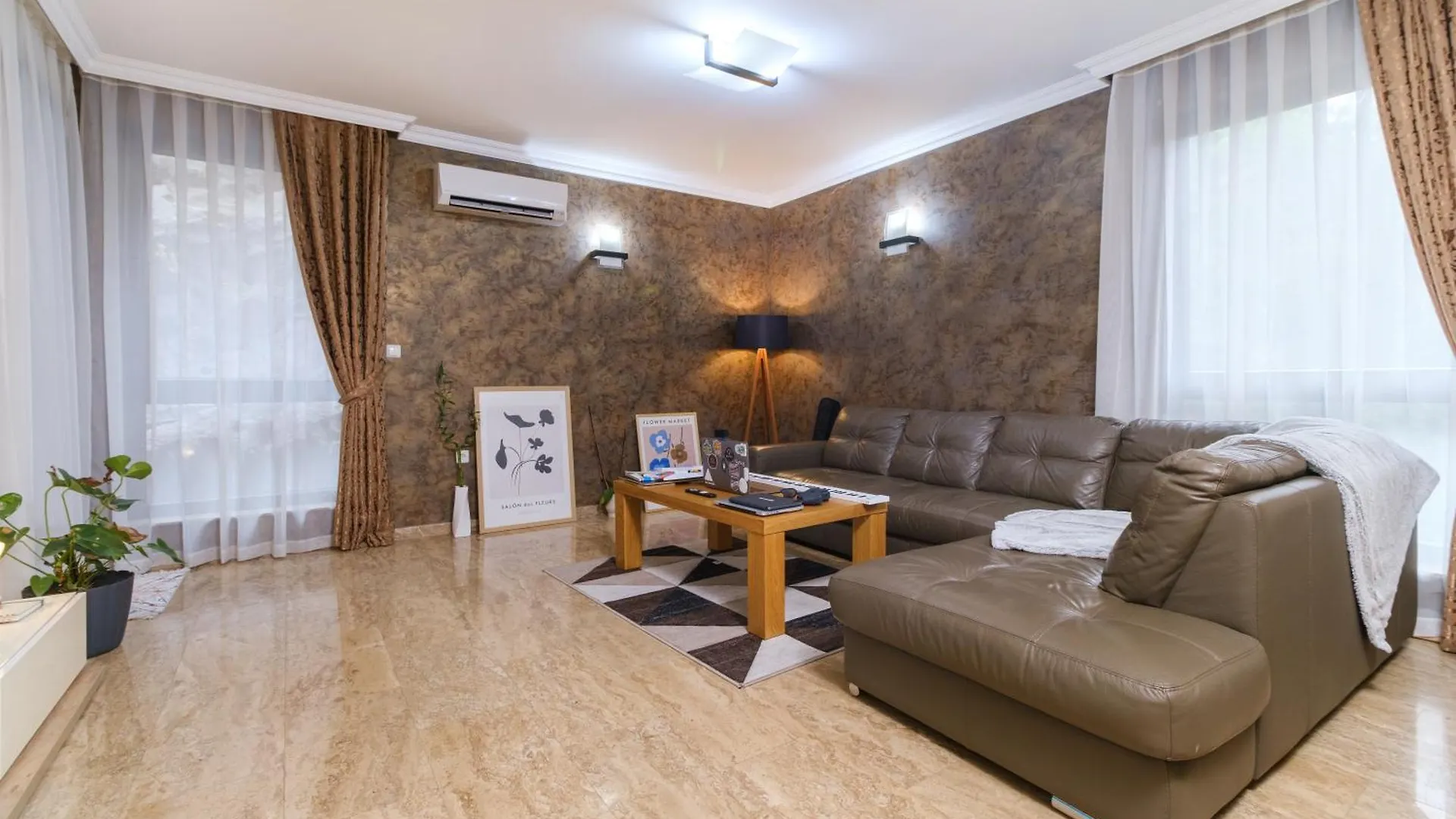 Chic Luxury Escape Close To Kapana Area Plovdiv 0*,