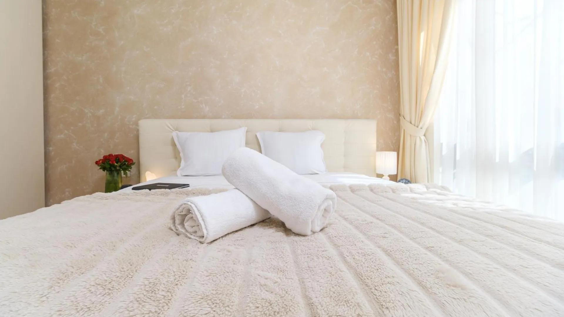 Chic Luxury Escape Close To Kapana Area Plovdiv Bulgaria