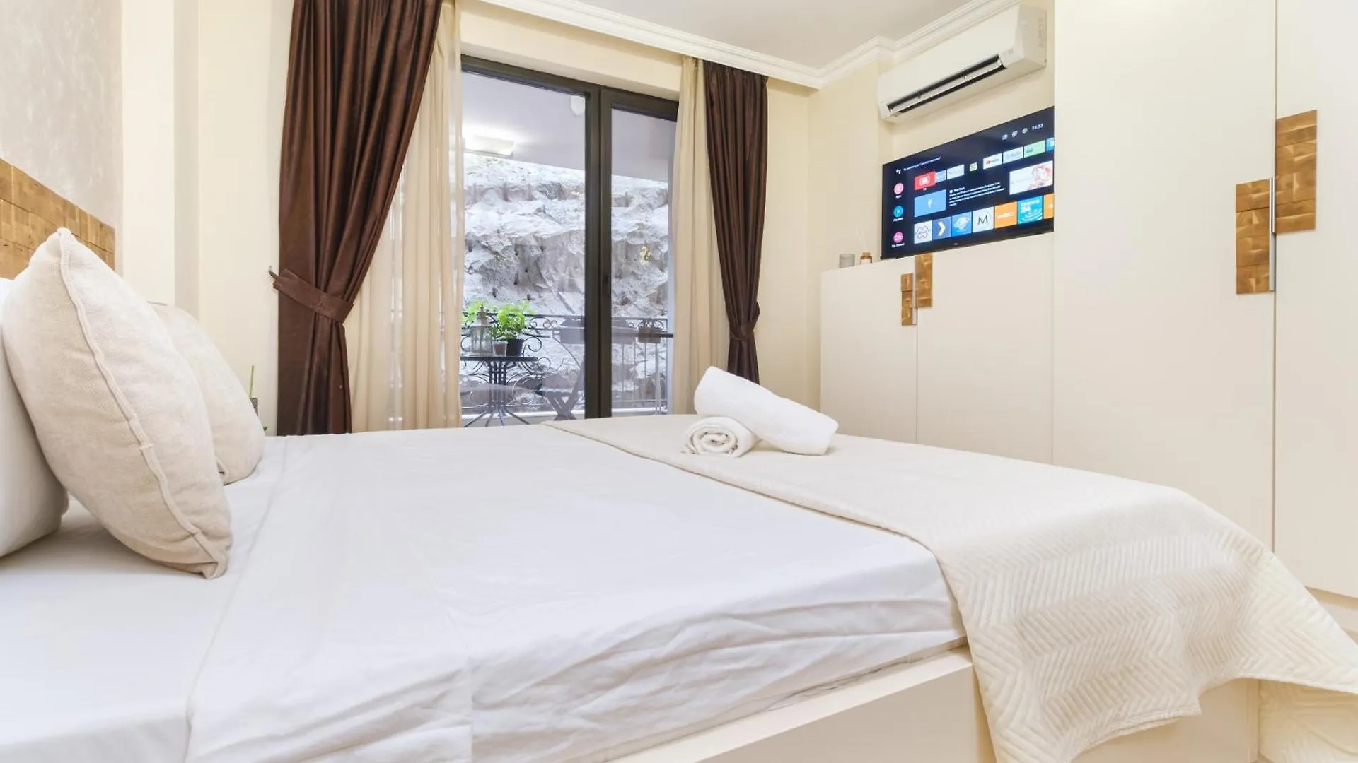 Chic Luxury Escape Close To Kapana Area Plovdiv